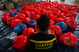 Caritas International Belgique Jour après jour aux côtés des victimes du tsunami en Indonésie