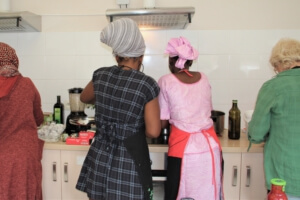 Caritas International Belgium The residents of the Louvranges Housing take the reins in the kitchen
