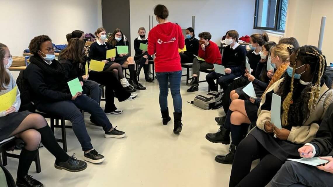Caritas International Belgique Du constat à l’action : nouveau projet de mobilisation avec de jeunes Bruxelloi-se-s