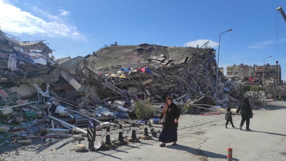 Caritas International België Aardbeving in Turkije en Syrië: “Alles doen om mensen te helpen overleven”