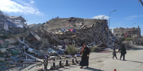 Caritas International België Aardbeving in Turkije en Syrië: “Alles doen om mensen te helpen overleven”