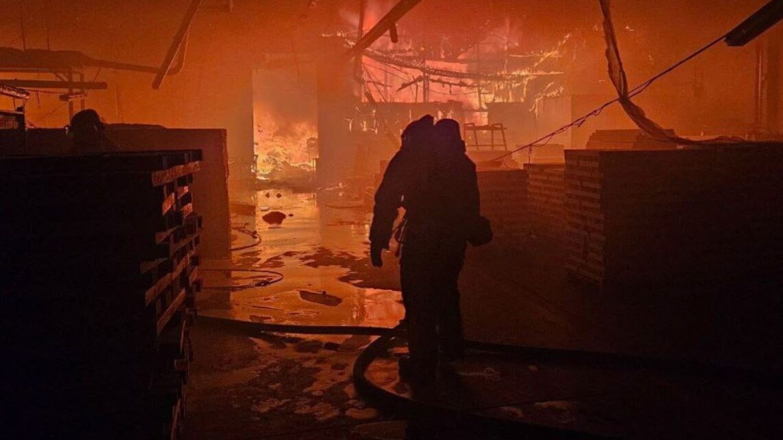 Caritas International België Oekraïne: opslagplaats Caritas in Lviv gaat in vlammen op