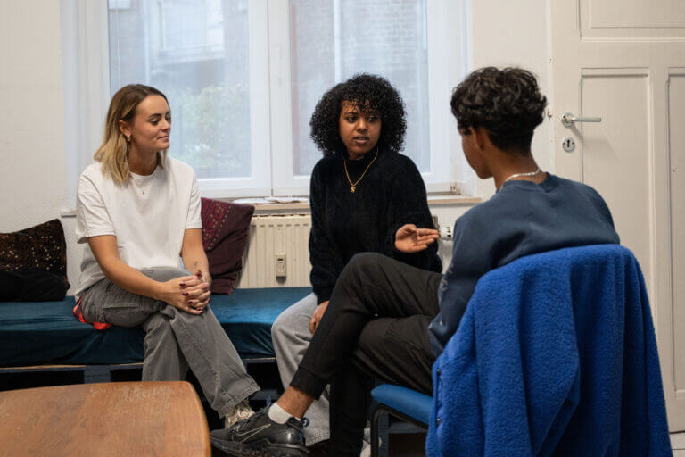 Caritas International België POWER2UAMs: stem van niet-begeleide minderjarigen versterken