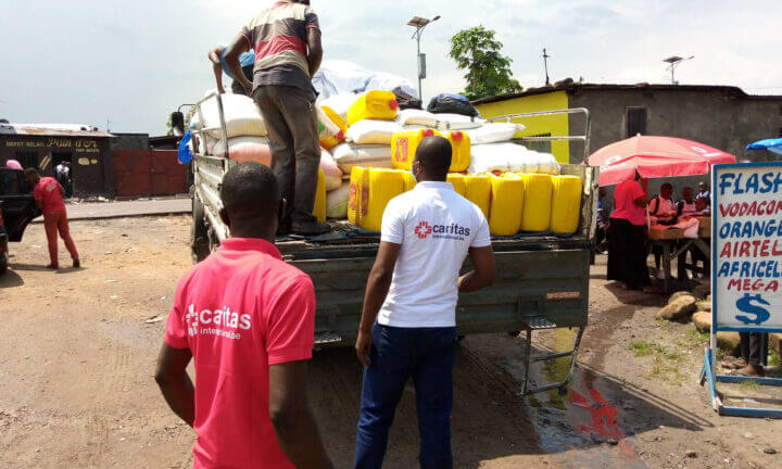 De humanitaire hulp gaat op weg. © Caritas Bukavu